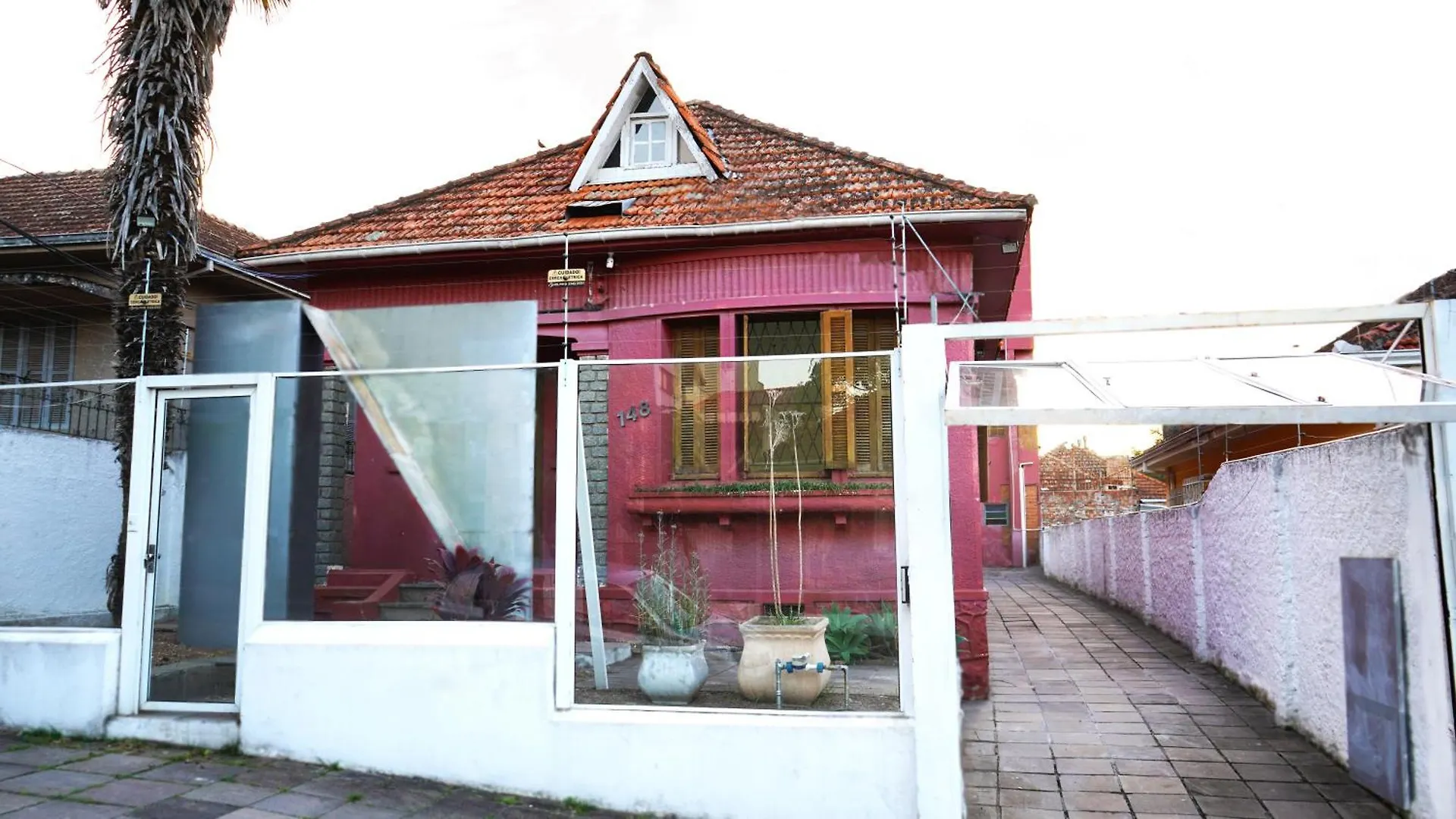 Casa Antiga, Linda Otima Localizacao Prox Ao Shopping Villa Porto Alegre 0*,  Brazil